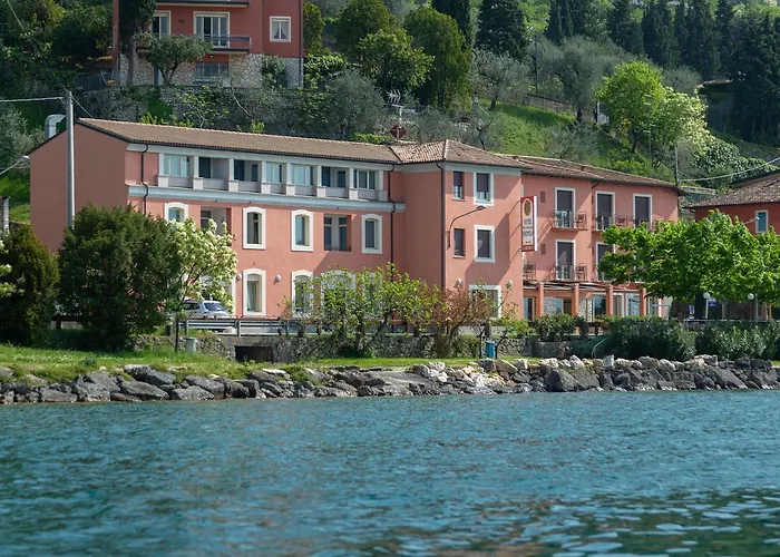 Sirenella 2*