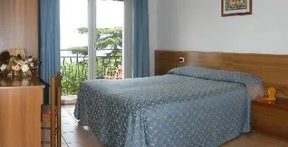 Sirenella 2*