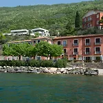 Отель Sirenella 2*