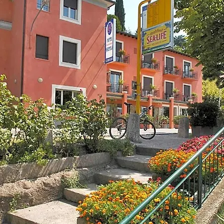 Sirenella Hotel Torri Del Benaco