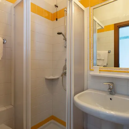 Sirenella Otel Torri Del Benaco